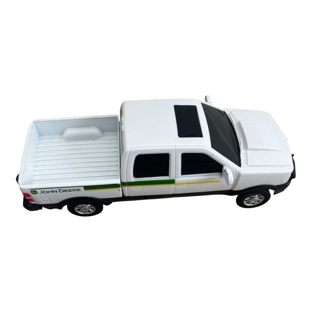 John Deere Service Pickup Truck Toy 1:24 Scale White Diecast Ertl FarmVehicle 9”